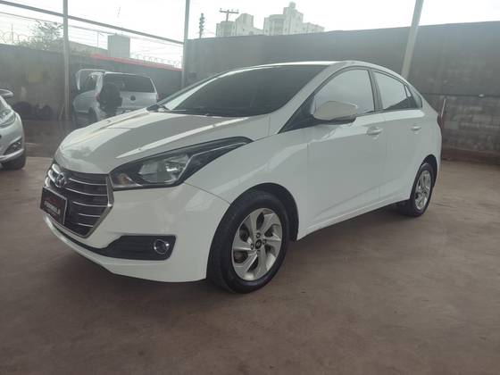 HYUNDAI HB20S 1.6 COMFORT PLUS 16V FLEX 4P AUTOMÁTICO HYUNDAI HB20S 1.6 COMFORT PLUS 16V FLEX 4P AUTOMÁTICO
